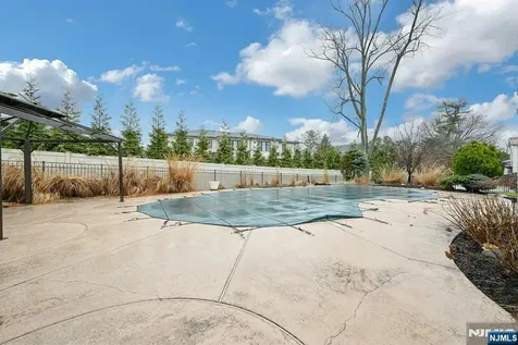 38 Geraldine Road Englewood Cliffs NJ 07632