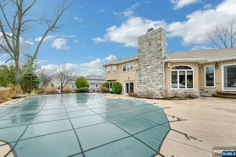 38 Geraldine Road Englewood Cliffs NJ 07632
