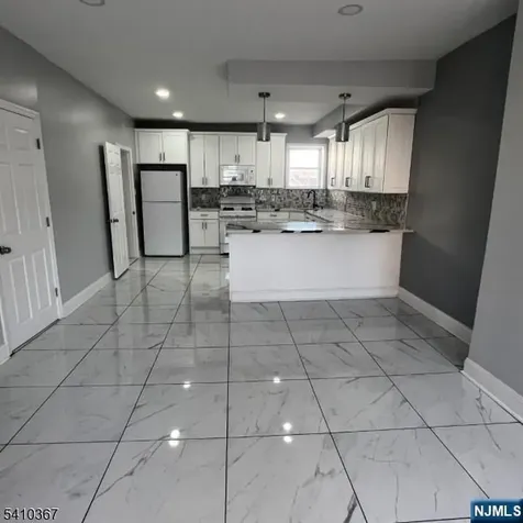 345 Summer Avenue Newark NJ 07104