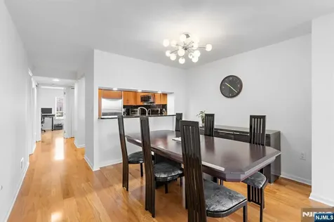316 Nelson Court Edgewater NJ 07020
