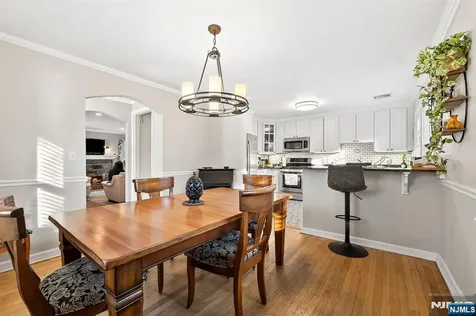 951 Darien Terrace Teaneck NJ 07666