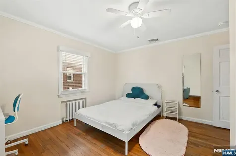951 Darien Terrace Teaneck NJ 07666