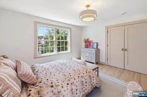388 Beveridge Road Ridgewood NJ 07450