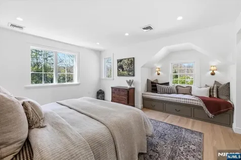 388 Beveridge Road Ridgewood NJ 07450