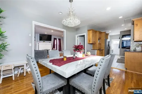 32 Newfield Street East Orange NJ 07017