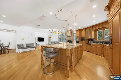 72 Stony Brook Road Montville Township NJ 07045