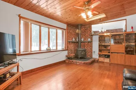 52 Deer Trail Road Hillsdale NJ 07642