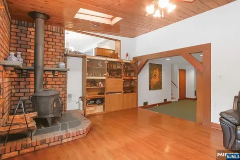 52 Deer Trail Road Hillsdale NJ 07642