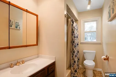 52 Deer Trail Road Hillsdale NJ 07642