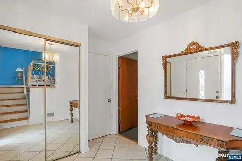 52 Deer Trail Road Hillsdale NJ 07642