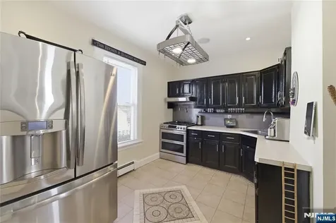 71 Monroe Street Lodi NJ 07644