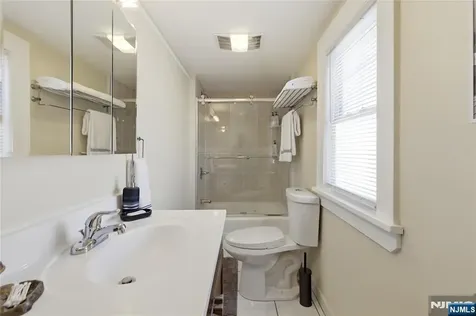 71 Monroe Street Lodi NJ 07644
