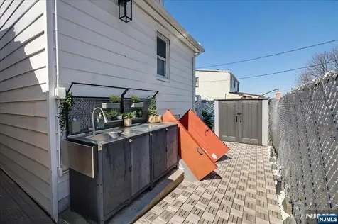 71 Monroe Street Lodi NJ 07644