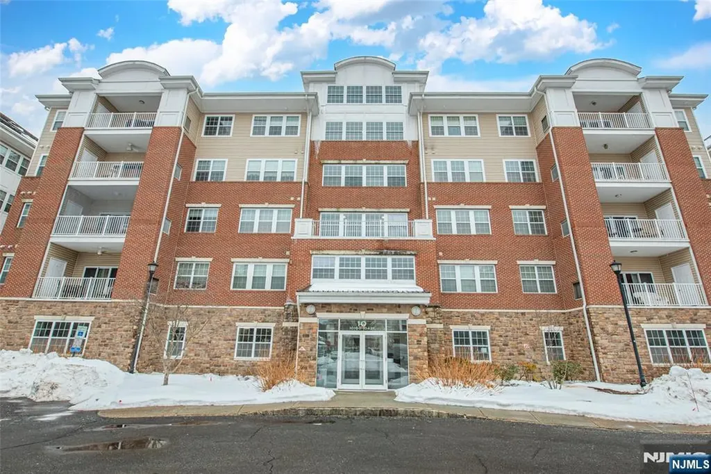 10323 Warrens Way Wanaque NJ 07465