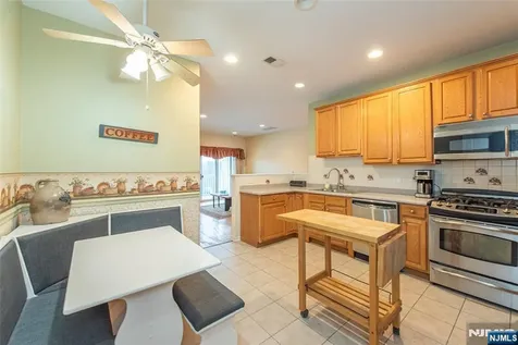 10323 Warrens Way Wanaque NJ 07465
