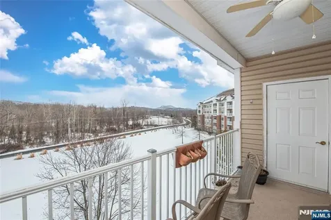 10323 Warrens Way Wanaque NJ 07465