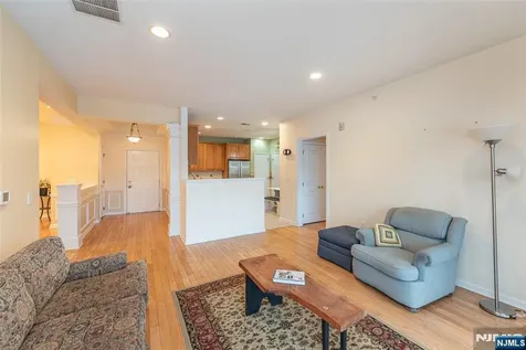 10323 Warrens Way Wanaque NJ 07465