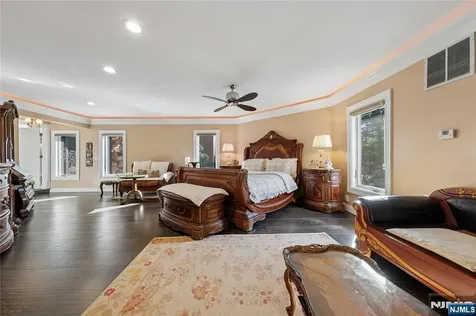 93 Jackson Drive Cresskill NJ 07626