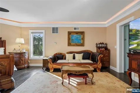 93 Jackson Drive Cresskill NJ 07626