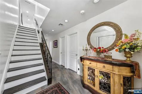 93 Jackson Drive Cresskill NJ 07626