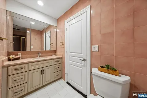 93 Jackson Drive Cresskill NJ 07626