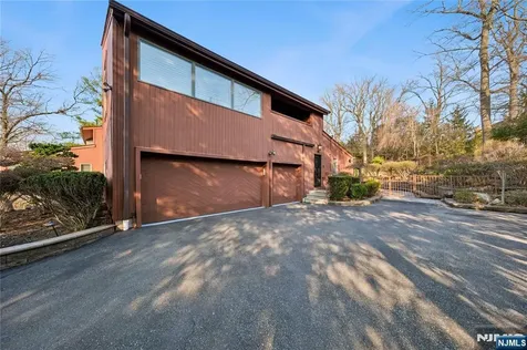 93 Jackson Drive Cresskill NJ 07626