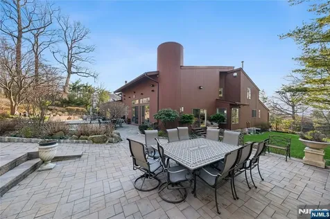 93 Jackson Drive Cresskill NJ 07626