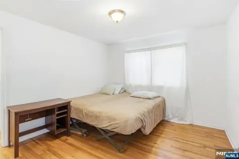 52 Oak Avenue Irvington NJ 07111