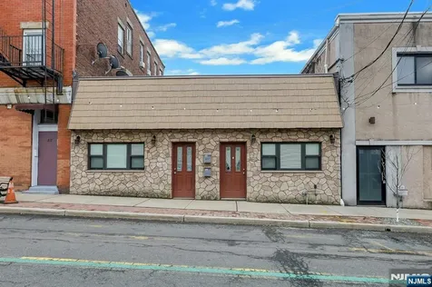 213-215 Central Avenue East Newark NJ 07029