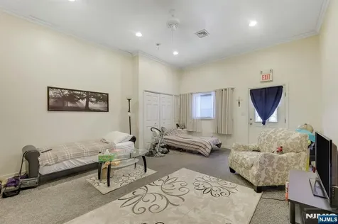 213-215 Central Avenue East Newark NJ 07029