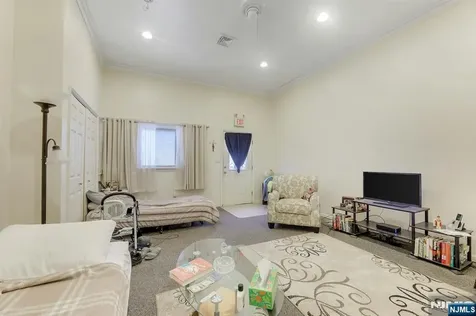 213-215 Central Avenue East Newark NJ 07029