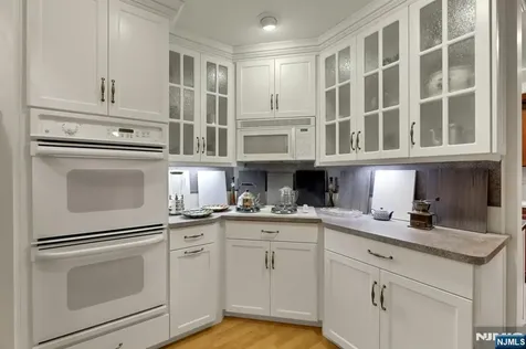 209-211 Central Avenue East Newark NJ 07029