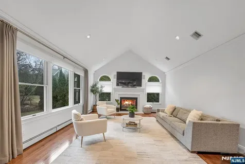 3 Stonewall Court Woodcliff Lake NJ 07677
