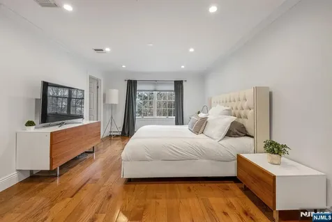 3 Stonewall Court Woodcliff Lake NJ 07677