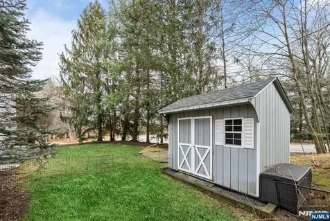 3 Stonewall Court Woodcliff Lake NJ 07677