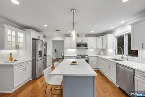 3 Stonewall Court Woodcliff Lake NJ 07677