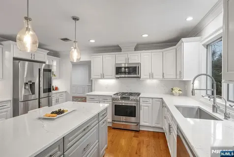 3 Stonewall Court Woodcliff Lake NJ 07677