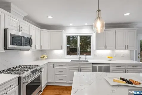 3 Stonewall Court Woodcliff Lake NJ 07677