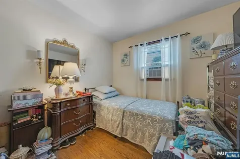 351 2nd Street East Newark NJ 07029