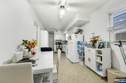 351 2nd Street East Newark NJ 07029