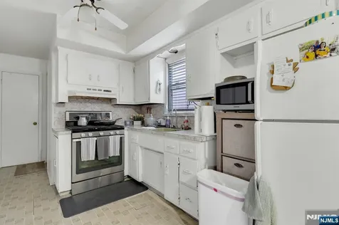 351 2nd Street East Newark NJ 07029