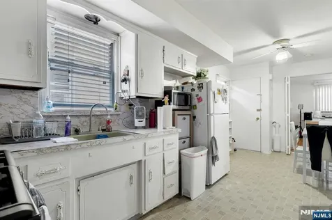 351 2nd Street East Newark NJ 07029