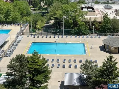 300 Winston Drive Cliffside Park NJ 07010