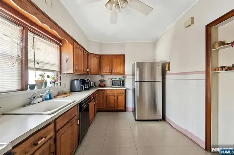 419 Hamilton Street Harrison NJ 07029