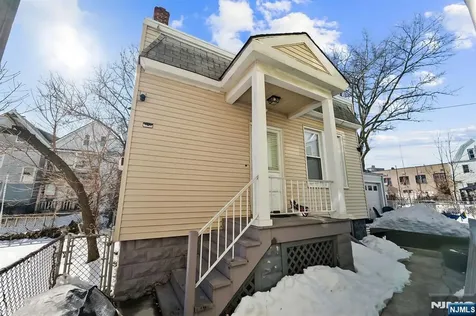 419 Hamilton Street Harrison NJ 07029