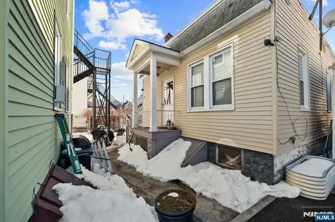 419 Hamilton Street Harrison NJ 07029
