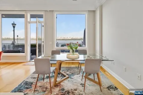 3 Somerset Edgewater NJ 07020