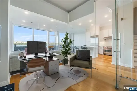 3 Somerset Edgewater NJ 07020