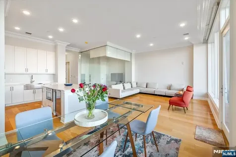 3 Somerset Edgewater NJ 07020