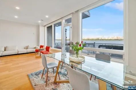 3 Somerset Edgewater NJ 07020
